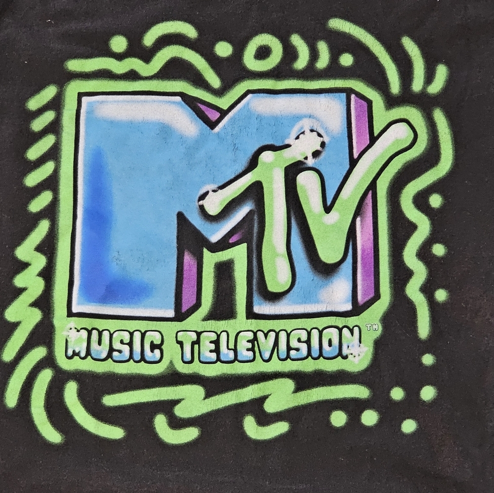 graphic t-shirt